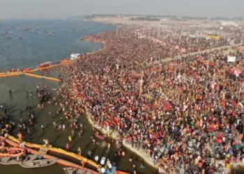 Maha Kumbh Mela 2025 : क्या होता है महाकुंभ में शाही स्नान? कब होता है इनका आयोजन? यहां जानें सब
