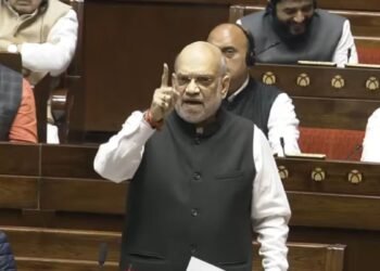 ‘मोहब्बत दुकान से बेचने की चीज नहीं, दिल में बसाने का जज्बा है’, राज्यसभा में कांग्रेस पर जमकर बरसे शाह