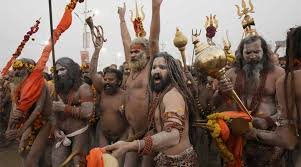 Maha Kumbh 2025: सौभाग्यशाली लोगों को दिखाई देती है नागा साधुओं की शाही बारात, महाकुंभ में होती है आकर्षण का केंद्र