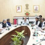 अनशनकारी छात्रों के साथ राज्यपाल की वार्ता के बाद बनी सहमति, असिस्टेंट प्रोफेसर भर्ती नियमों पर विचार के लिए बनेगी समिति
